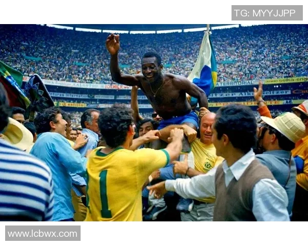 足球历史上几位传奇球星离世的悲痛瞬间与纪念