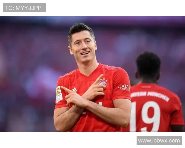 波兰最贵足球球星引领欧洲赛场新风潮展现实力与荣耀交织的绿茵传奇