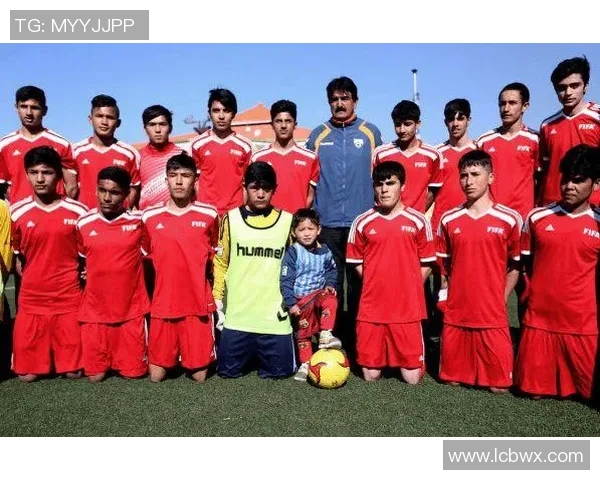 阿富汗历史首位足球巨星崛起背后的奋斗与荣耀